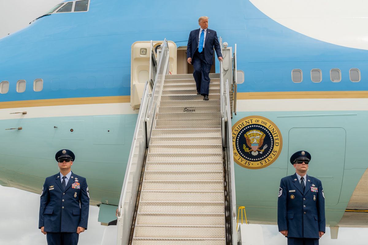 Donald Trump verlässt die Air Force One